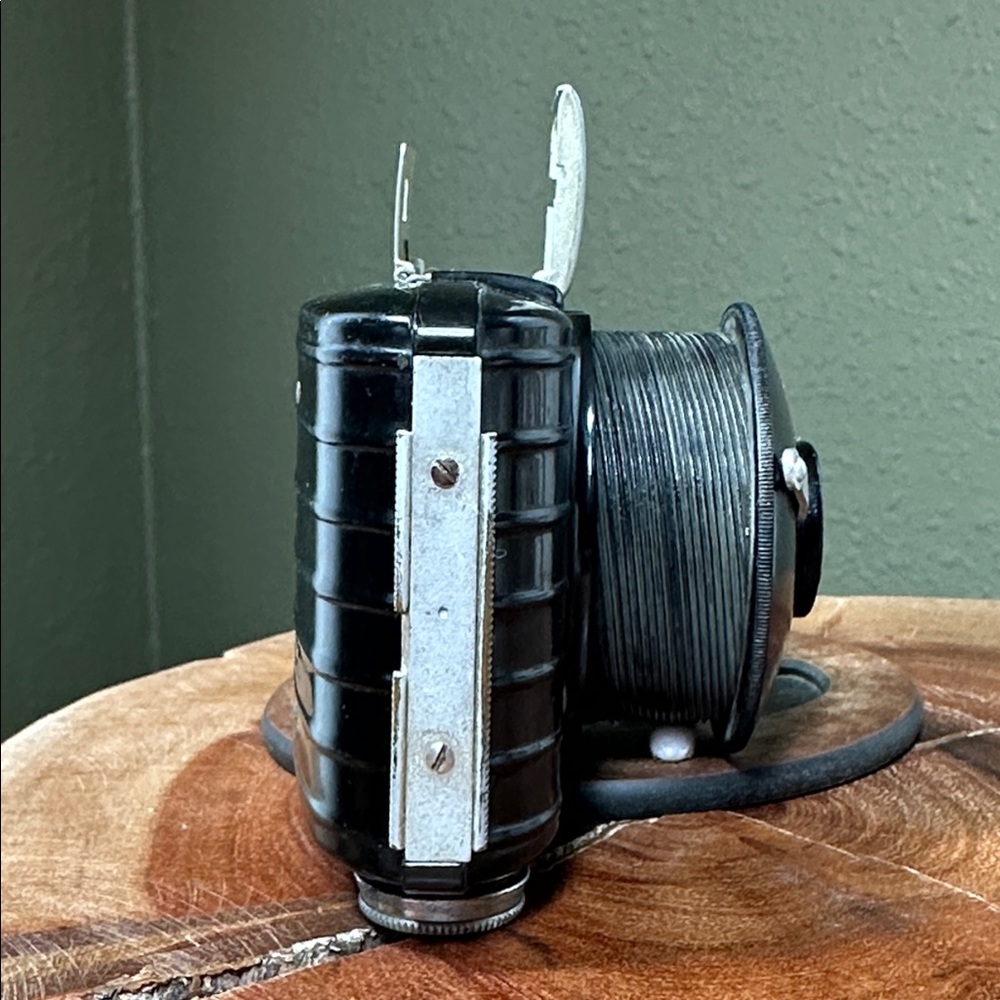 Vintage KODAK Bullet Camera - Art Deco - Picture 8 of 15